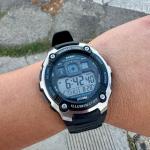 Reloj Casio AE-2000W-1ACF World Time 200M con batería de 10 años – Negro